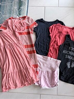 Bundle Women's Maternity size Medium Tops, Shorts, Dress